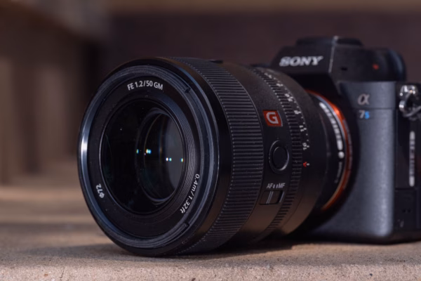The Best Sony Lenses for Concert Photography: Zooms and Primes