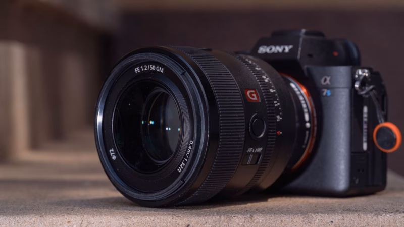 The Best Sony Lenses for Concert Photography: Zooms and Primes